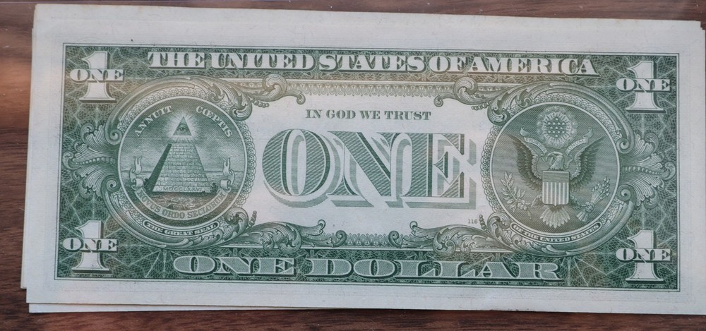 (1) 1957 Uncirculated Star Silver Certificate