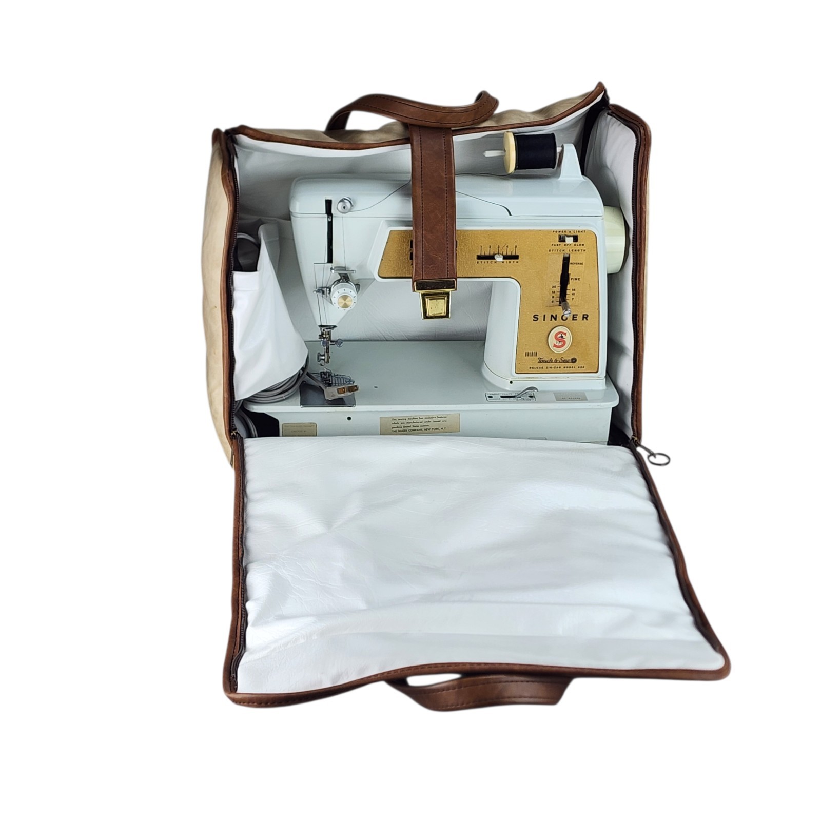 Singer 620 GOLDEN TOUCH SEW Deluxe Zig Zag Sewing Machine w/ Pedal & Case WORKS