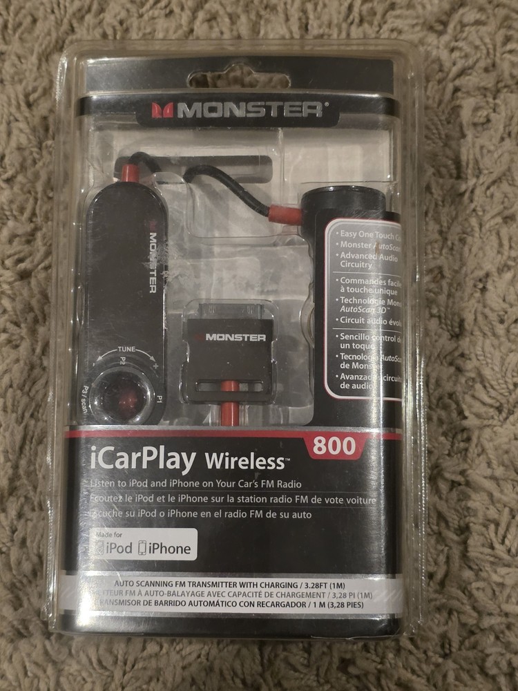 MONSTER iCarPlay Wireless 800 iPod iPhone Radio Transmitter /Charger