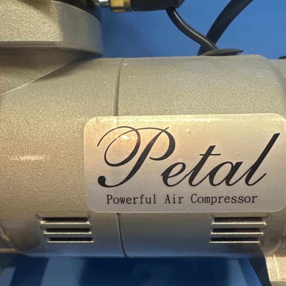CENTRAL PNEUMATIC MINI AIR COMPRESSOR
