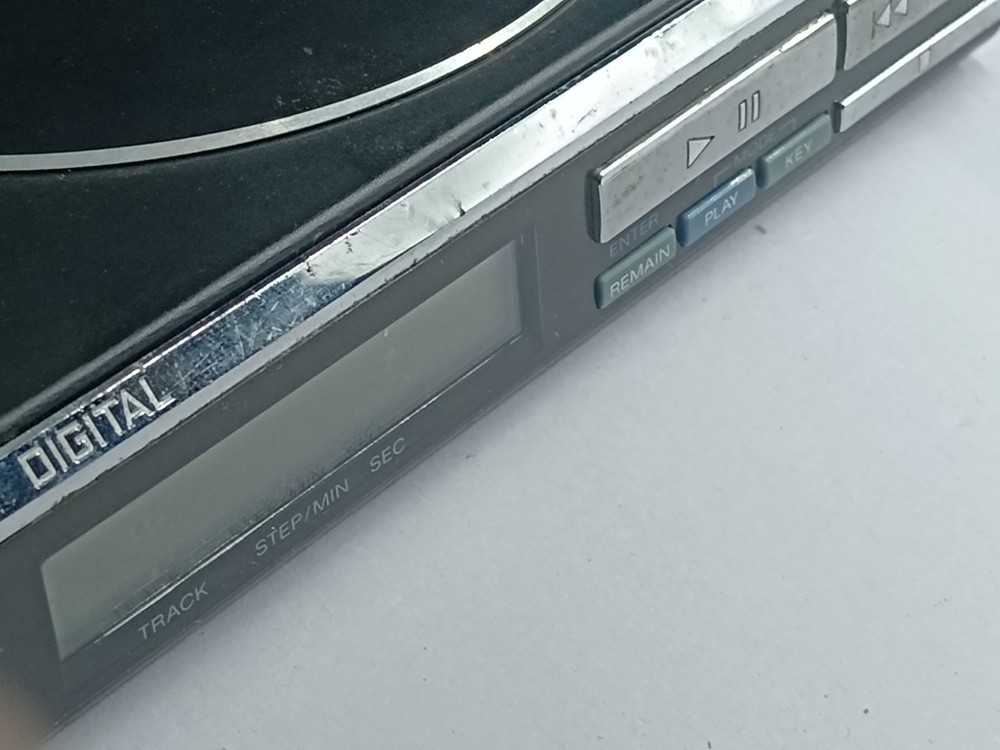 Sony D 50 MK II CD Player Not tested / with case Untested