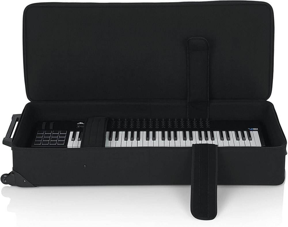 Gator Cases Lightweight 76-Note Keyboard Case with Pull Handle and Wheels