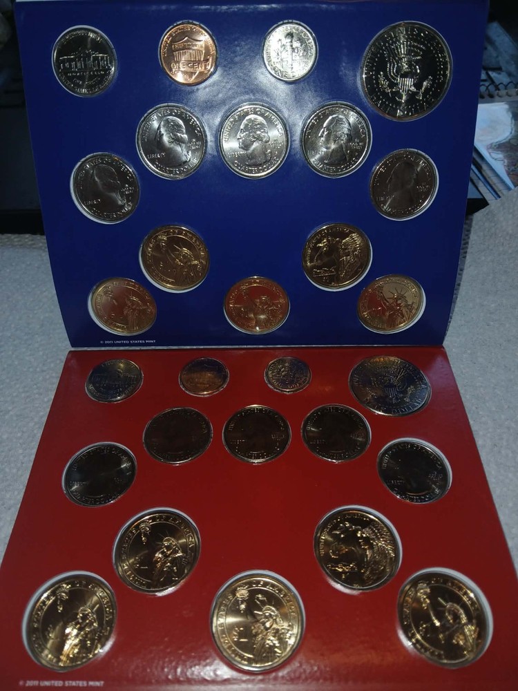 2012 Mint Set. Complete. 28 Total Coins 14 each from "P" and "D" Mints.