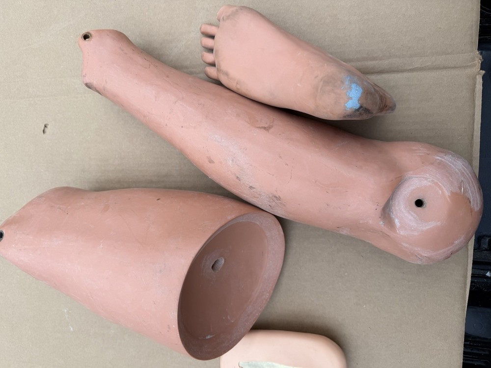 Laerdal Manikin Right Leg