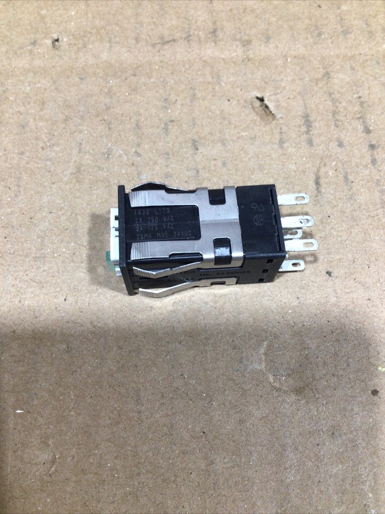 Micro Switch AML 20 Series 1438 L173 NOS