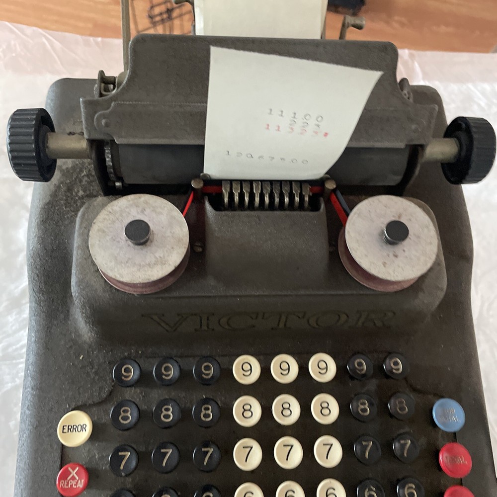 ********* Antique Victor Adding Machine  approx 1920s 