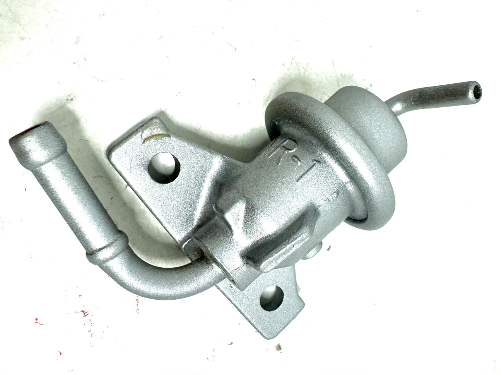 96-00 Honda Civic D16Y8 Fuel Pressure Regulator FPR OEM