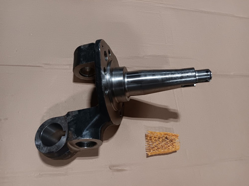 DU9Z3105B Ford Spindle New