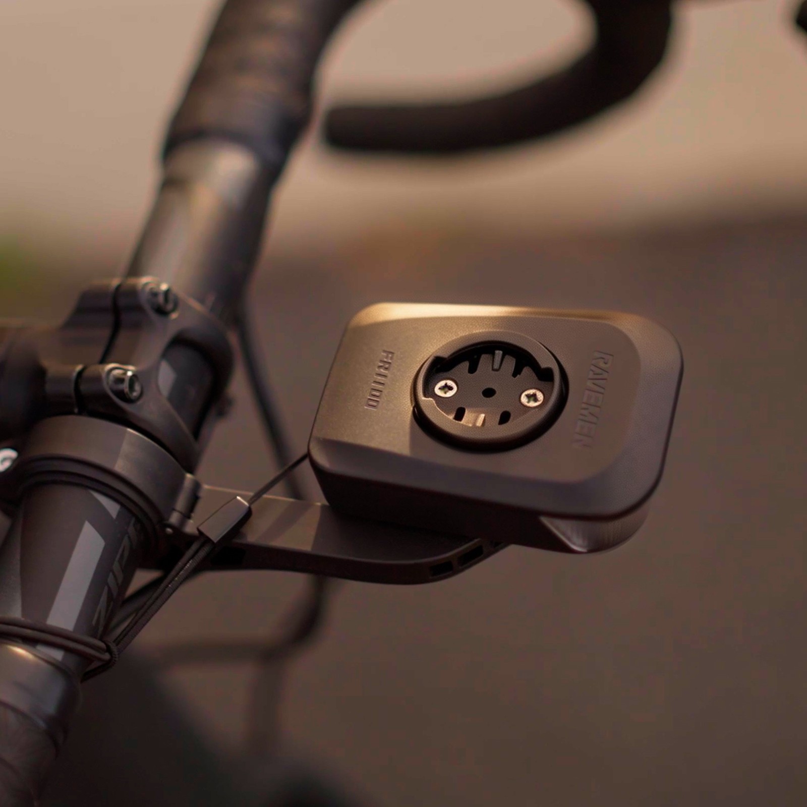 RAVEMEN FR1100 SE Bike Headlight For Garmin Wahoo GPS Bicycle Front Light AGM04