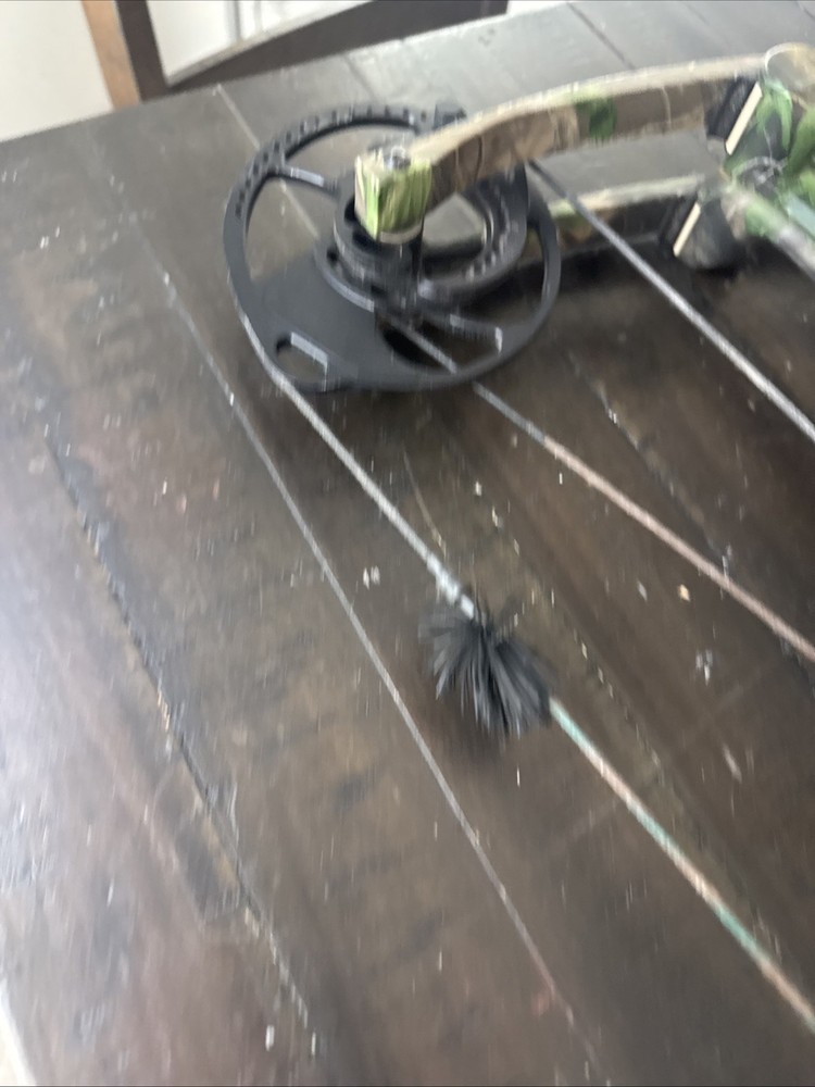 Bowtech Captain Rh 70 Lb Compound Bow