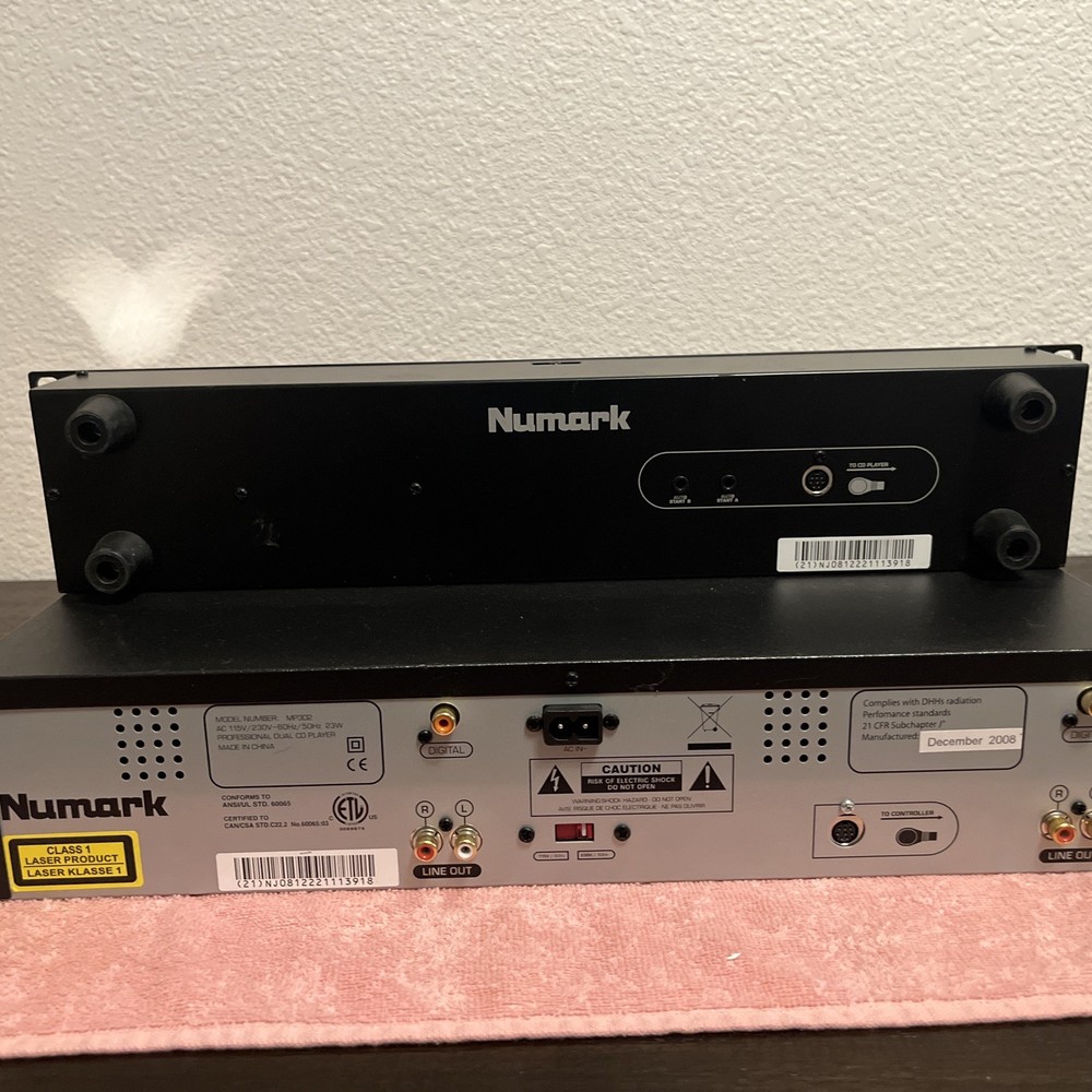 NUMARK MP302 Professional Dual MP3 CD Player With Controller. Rack-mount.