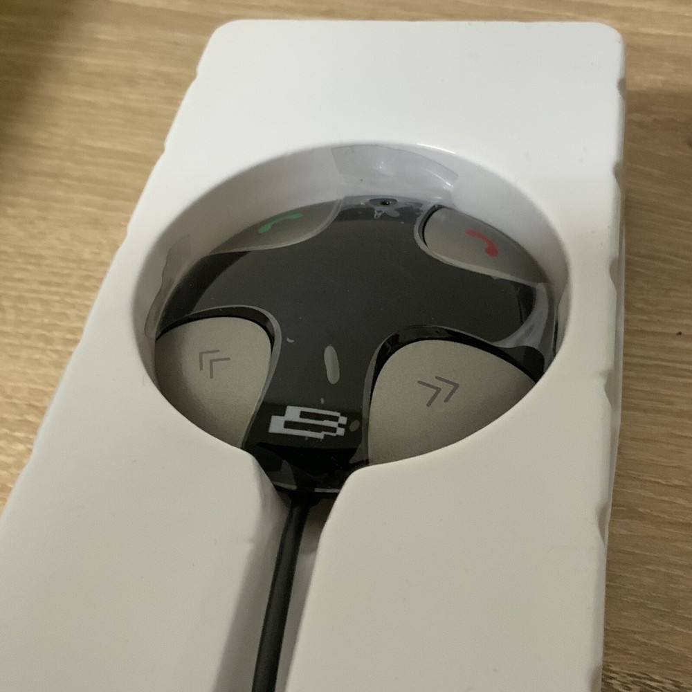 📀 Bracketron RoadTripper DASH Car Audio Bluetooth FM Transmitter (AS SHOWN)