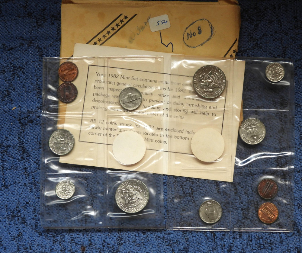 1982 MINT SET- RARE