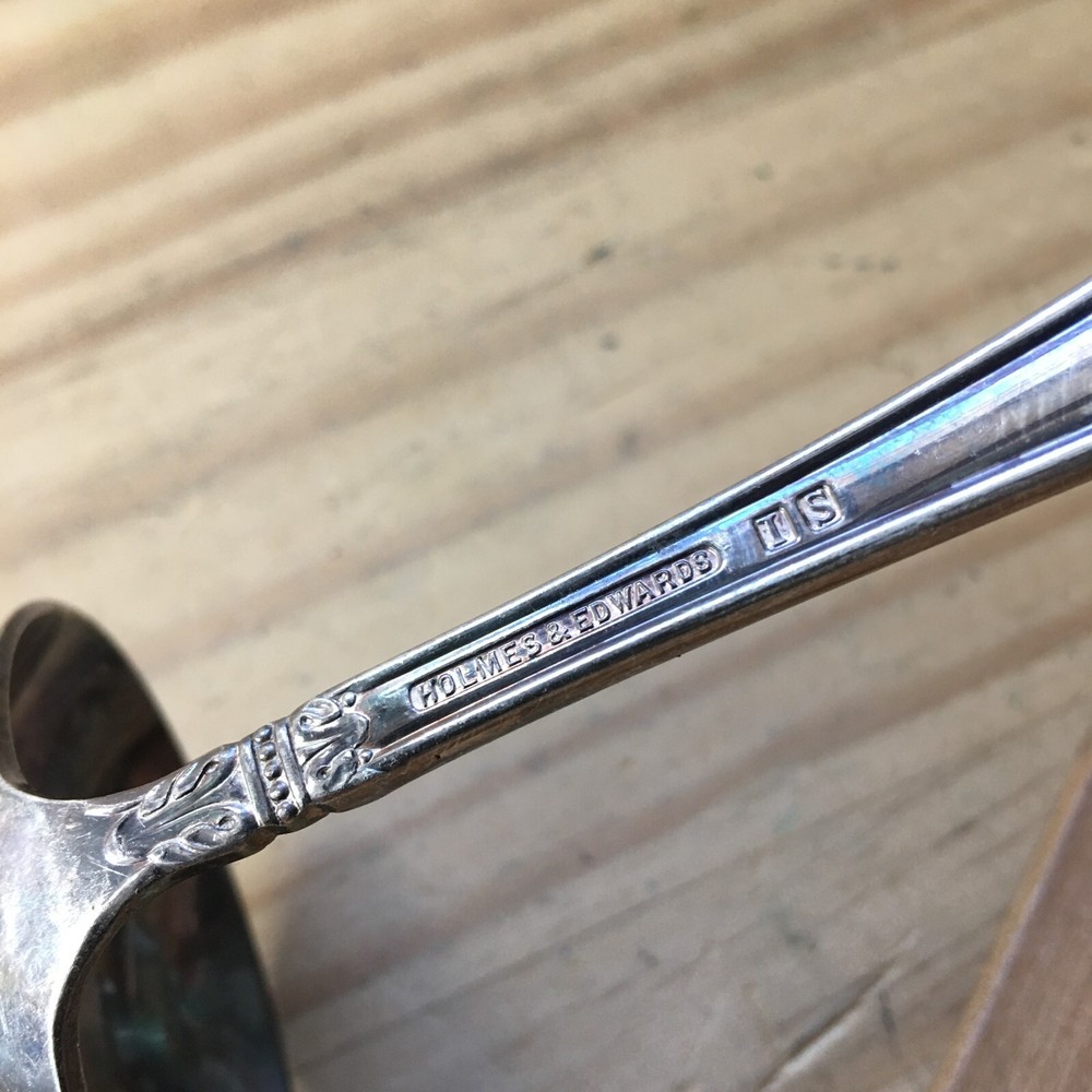 VTG 70s Holmes & Edwards IS International Silver Solid Gravy Soup Punch Ladle 6"