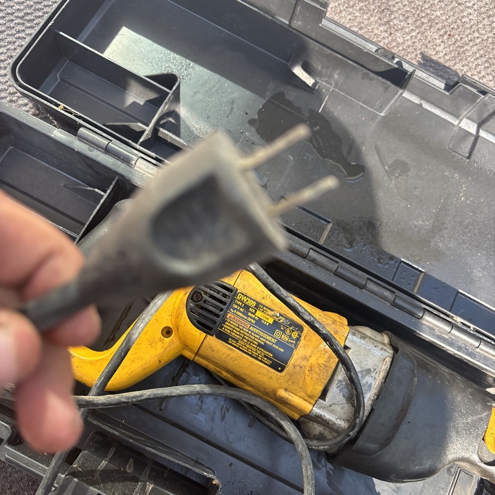 DEWALT DW309 in Case