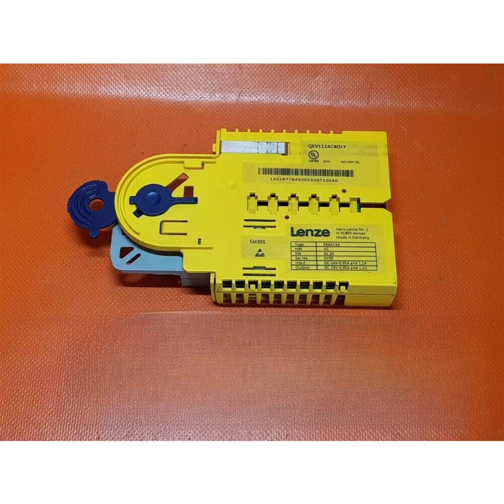 NEW LENZE E94AYAE Servo Drive 1PC