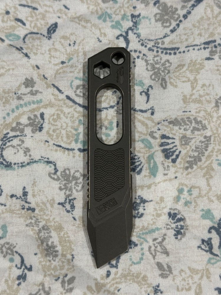 DE Custom Forge FollowPry Titanium Exclusive Seigaiha Prybar - Rare EDC