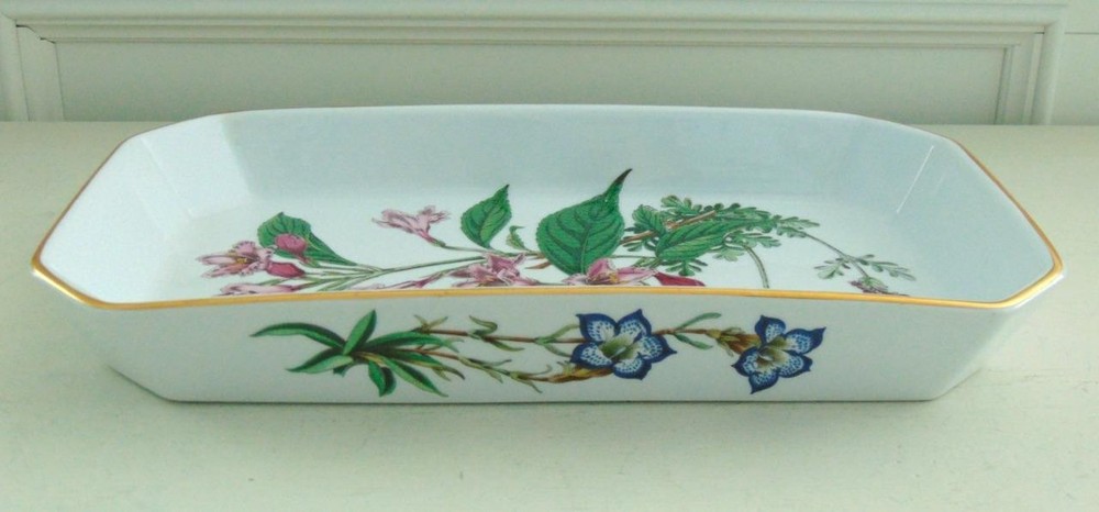 Spode "Stafford Flowers" 14" Rectangular Oven to Table Baker -Weigela & Lavender