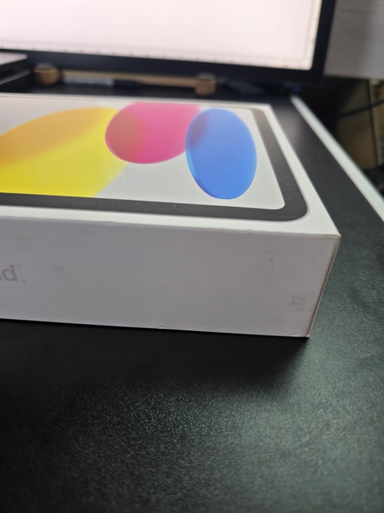 iPad box 10th Generation Silver 64GB EMPTY BOX ONLY