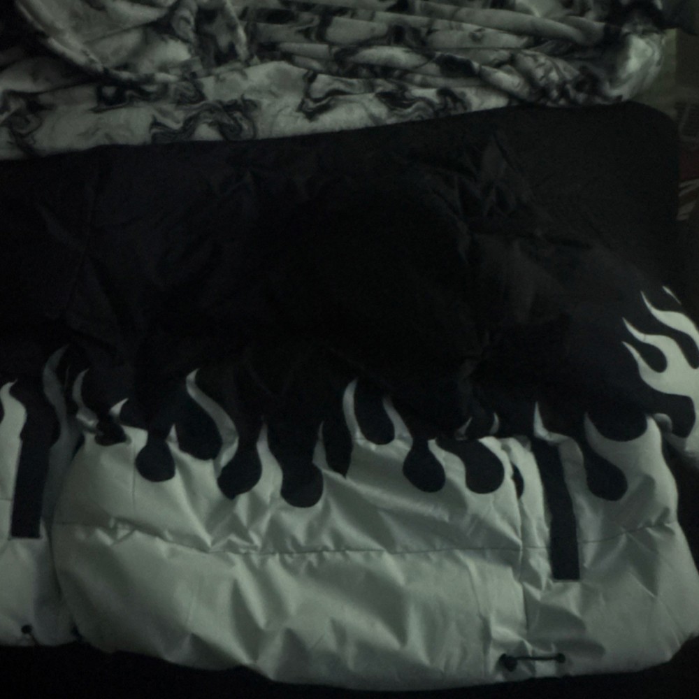 Black White Flame Pattern Comforter Large Size Bedroom Bedding