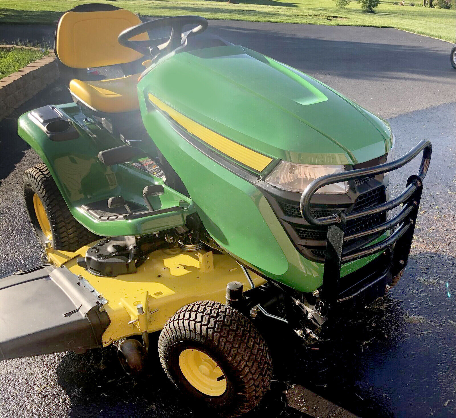 1x Powder coated Bumper Brush Guard For John Deere X300 X570 X580 X584 X590