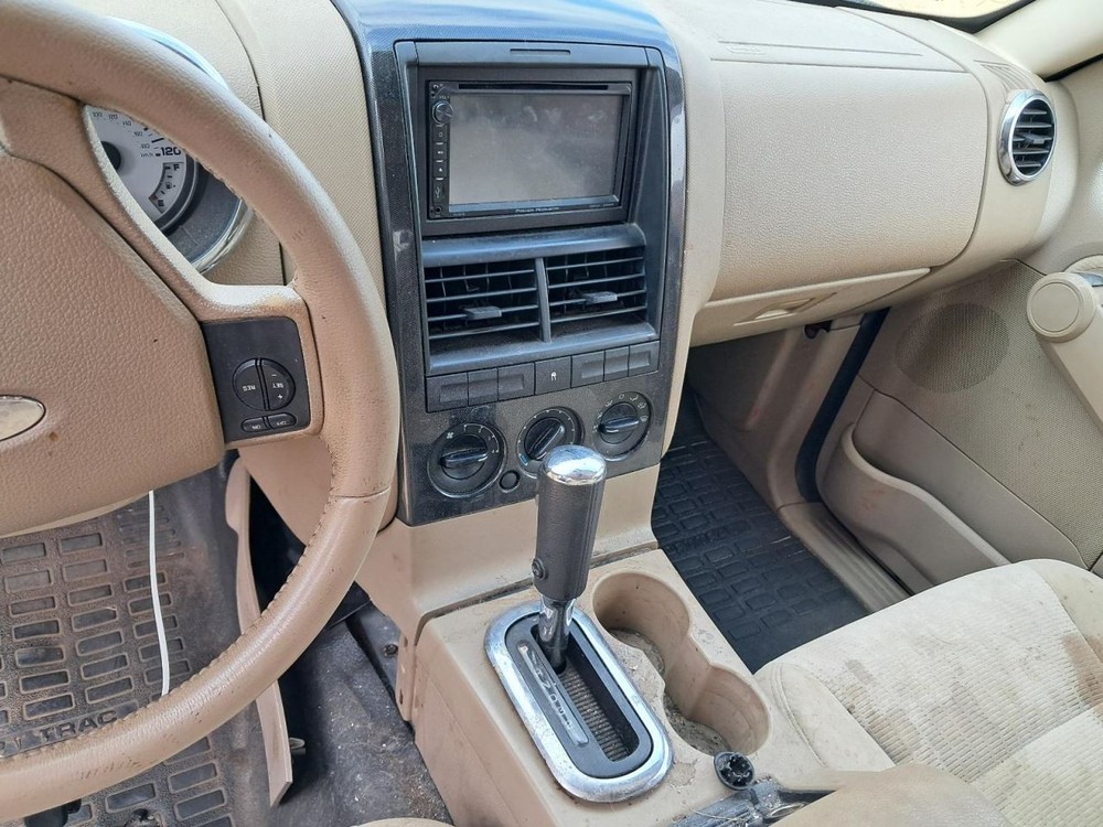 EXPLORER 2008 Glove Box 4758884