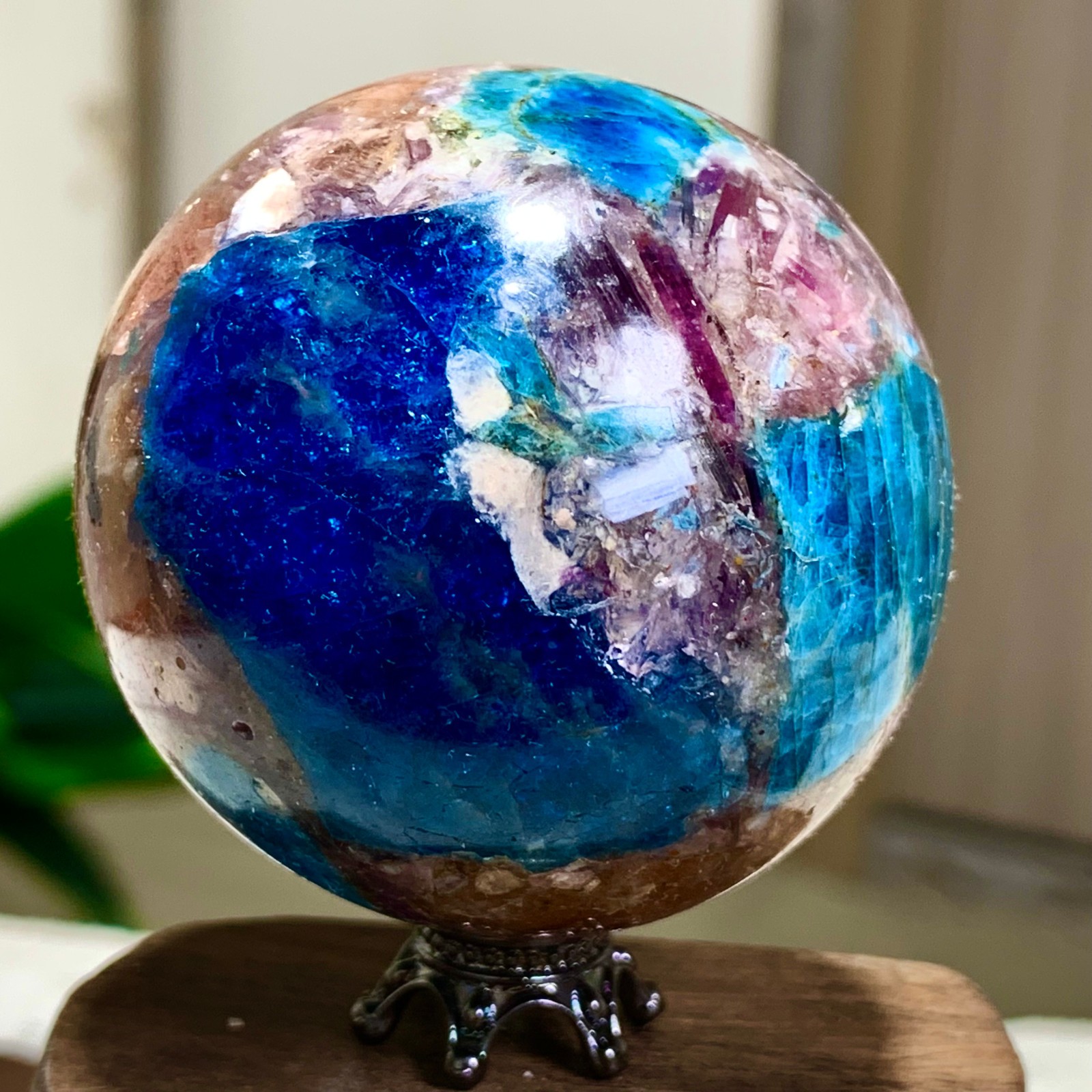 156G Natural Blue Aptite +Sun Stone purple lepidolite Sphere mineral sample