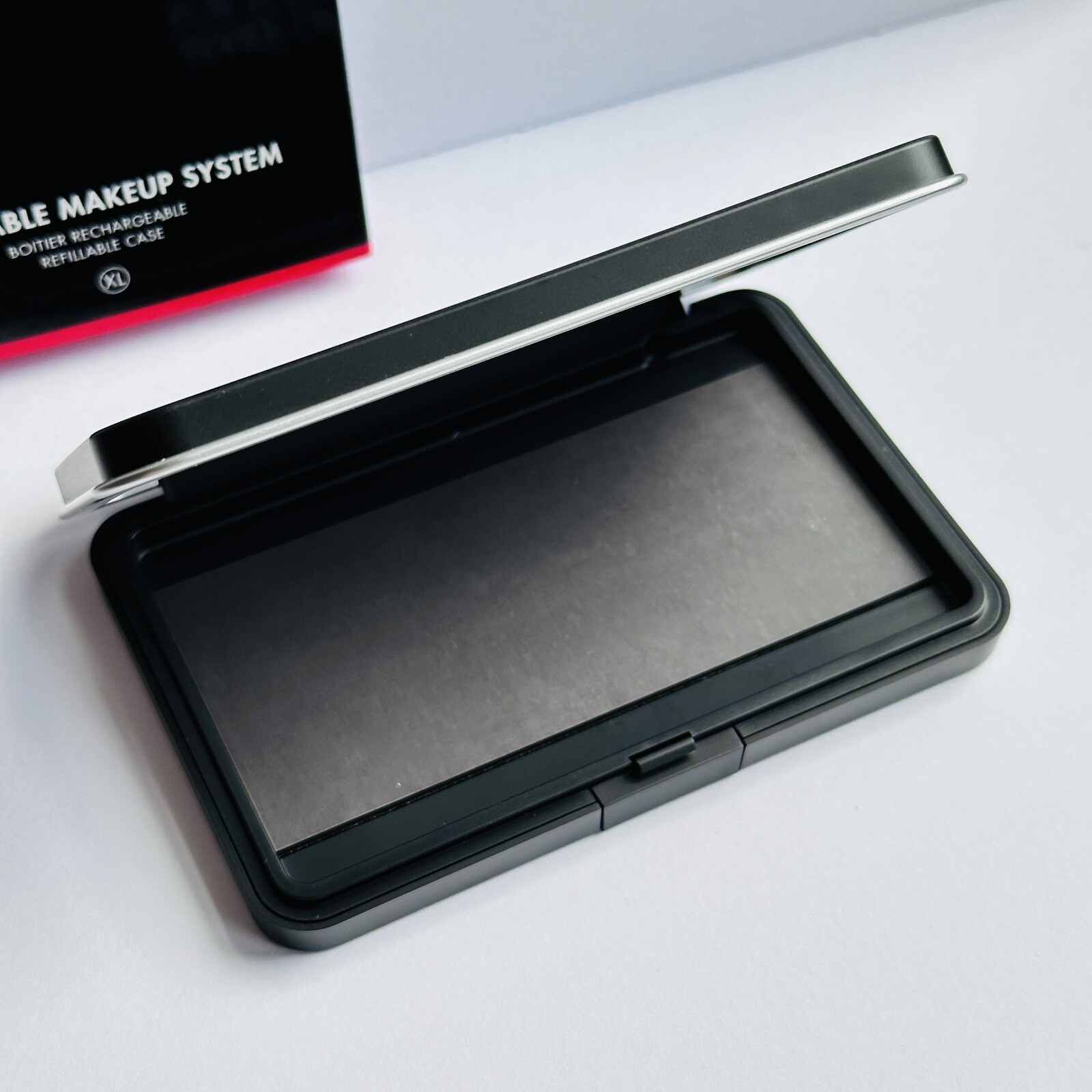 MAKE UP FOR EVER Mirrored Refillable Empty Makeup Palette XL