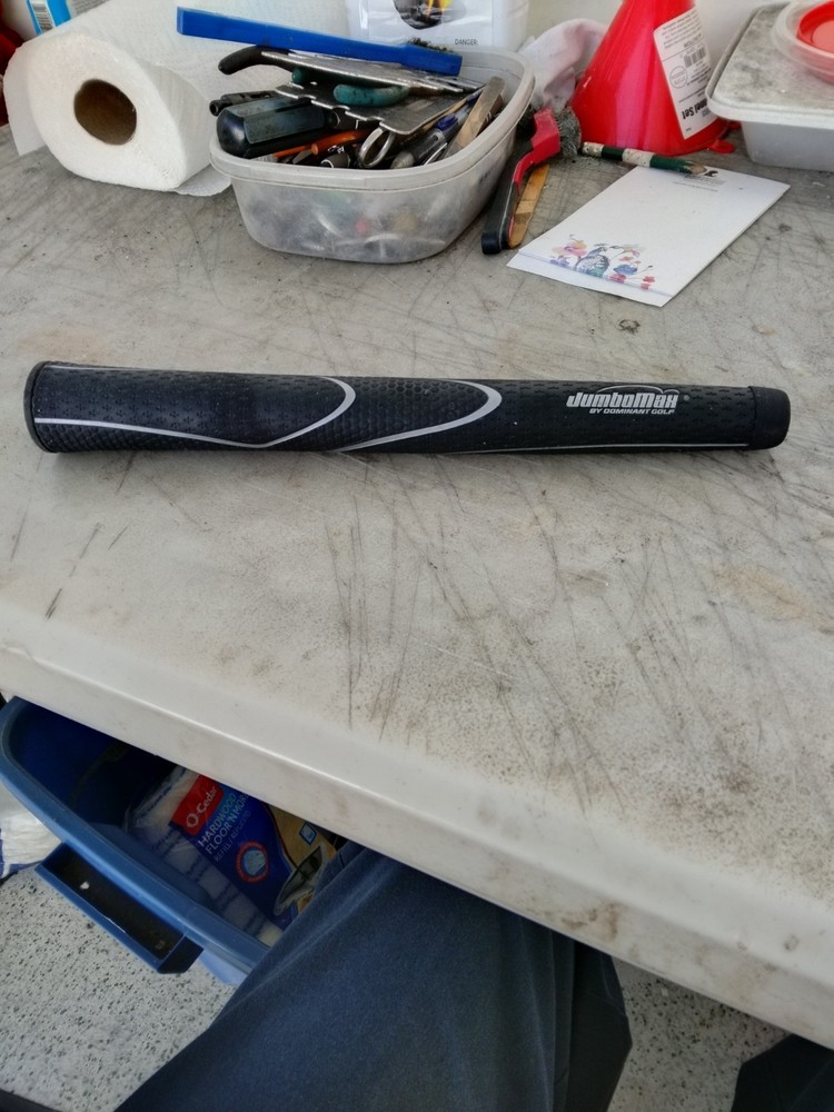 One JumboMax Golf Grip, pulled and great condition.