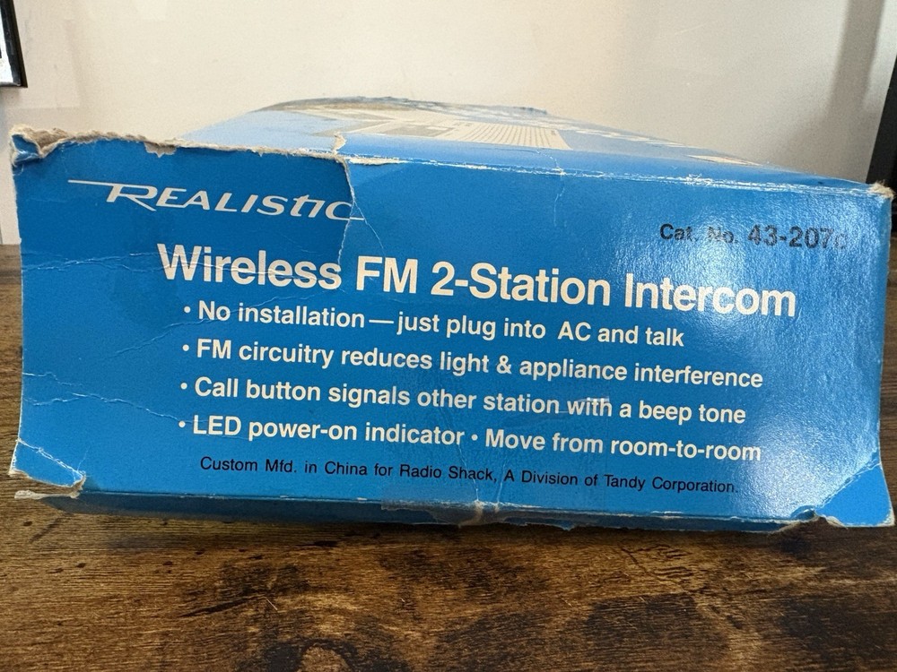 Realistic Plug 'n Talk Wireless FM Intercom System 2 Stations 43-207C VTG