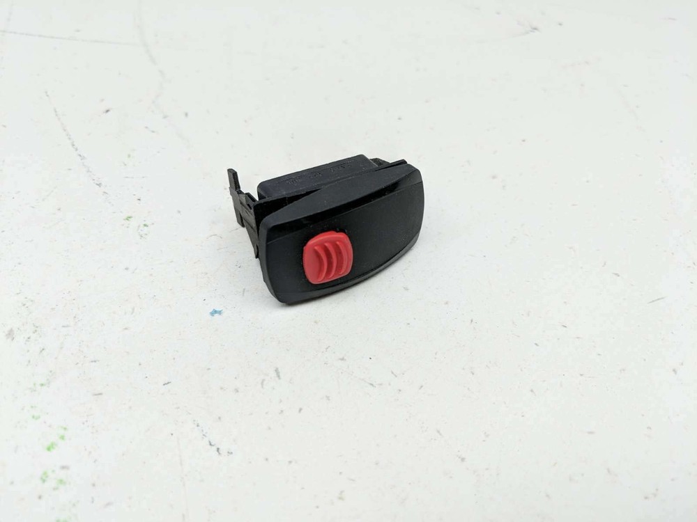 21 Tracker EV iS Switch Control Button A