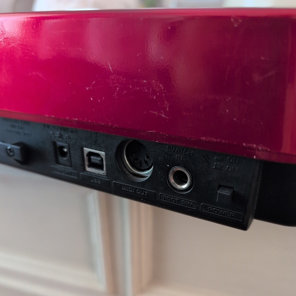 Behringer UMX490 Midi Controller Keyboard