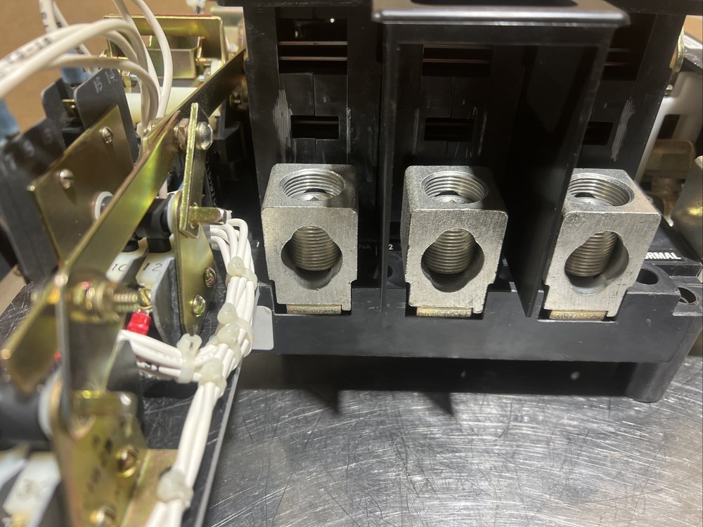 ASCO AUTOMATIC TRANSFER SWITCH Cat No E07ATSC30260N5XC Nos Surplus. Fresh Pull