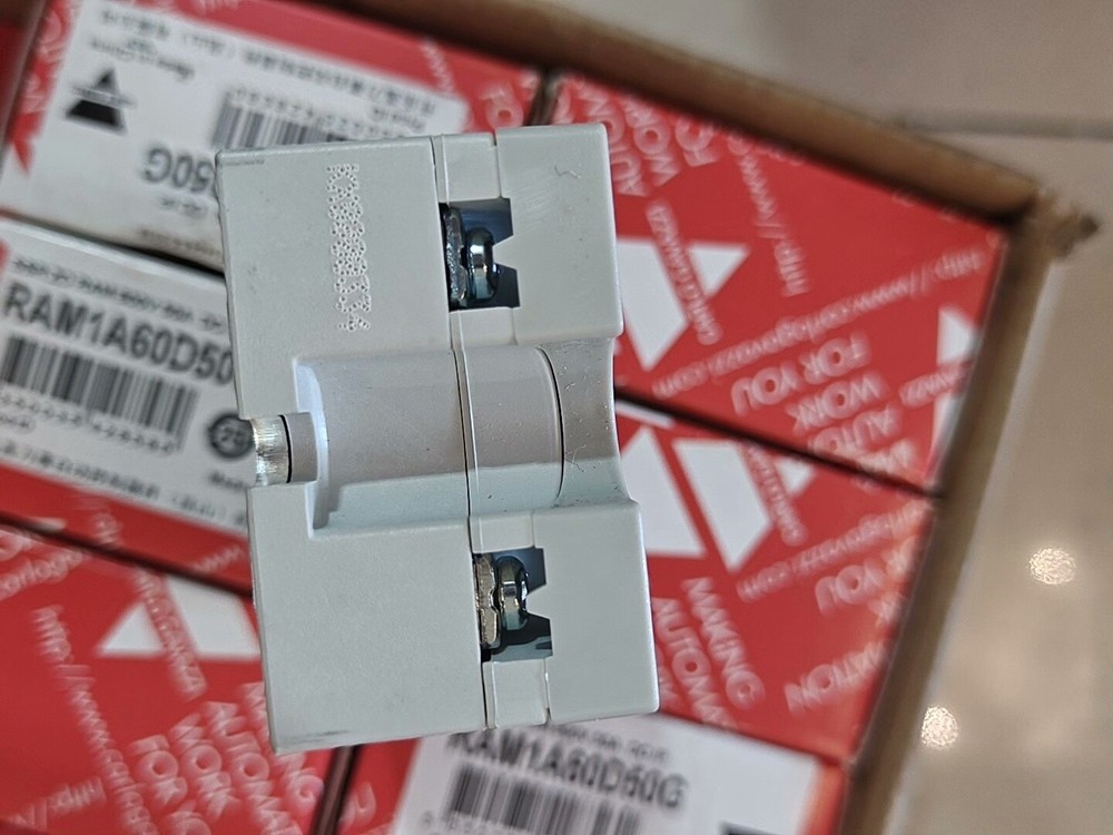 1PCS NEW RAM1A60D50G Solid state relay