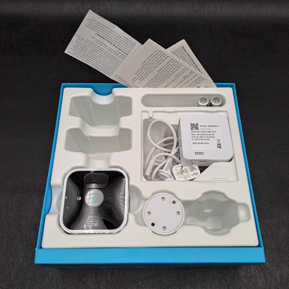 Blink Indoor Security Camera System with Sync Module 2 White BSM00401U HD Video