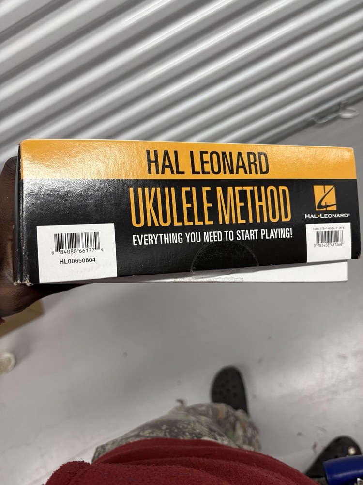 Hal Leonard Ukulele Starter Pack