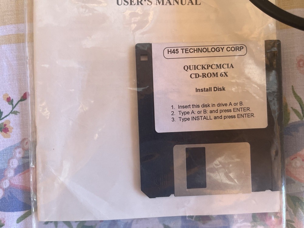 H45 Technology Corp. Portable Cd-Rom Player. Vintage. QCD6PC IBM Apple Periphery