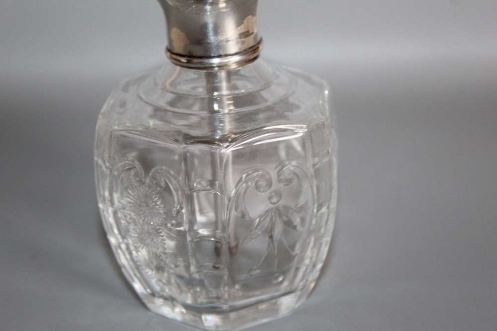 WEBB CORBETT HEXAGONAL CUT CRYSTAL PERFUME ATOMISER BOTTLE WITH SILVER COLLAR
