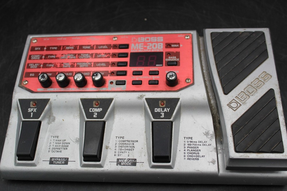 BOSS ME-20B Multi-Effects Pedal (UNTESTED FOR PARTS)