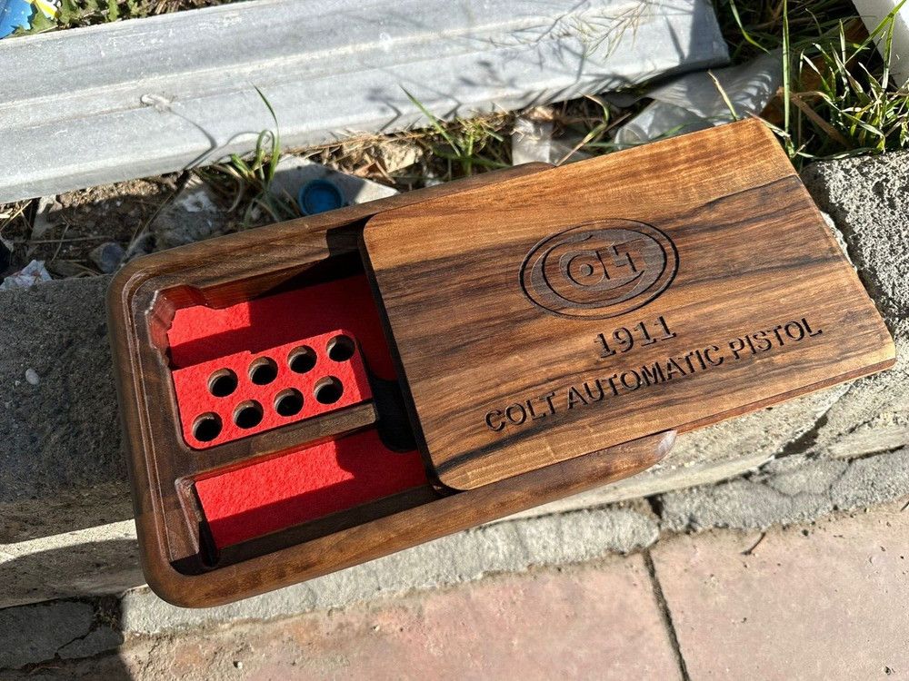 COLT 1911 CUSTOM DESIGN WALNUT PRESENTATION BOX/CASE NEW