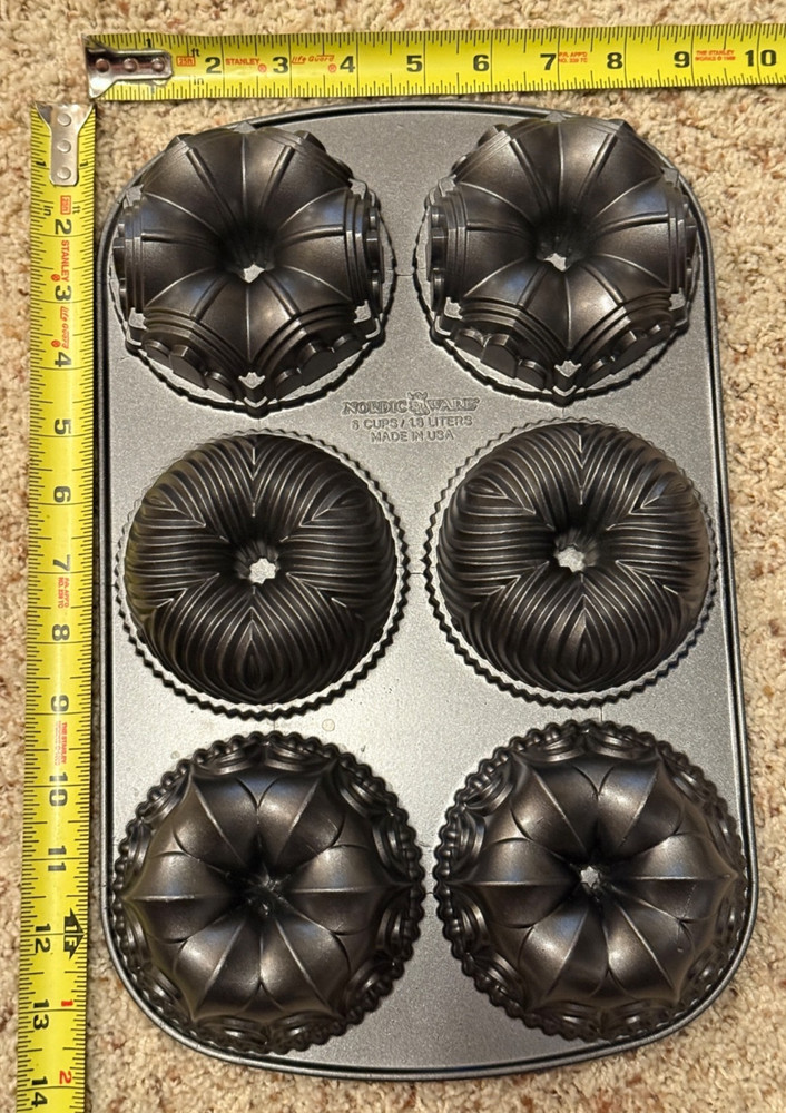 Nordic Ware Mini Bundtlettes (6 Cups)