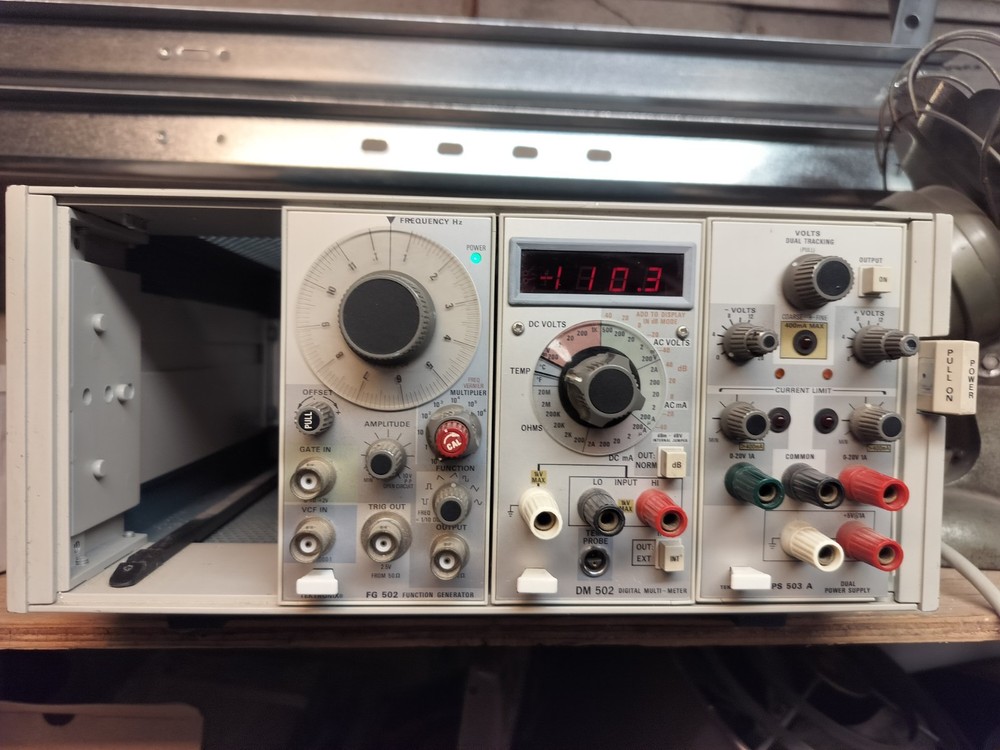 Tektronix TM504 Power Mainframe 4 Slots PG502, DM502 & PS503A modules