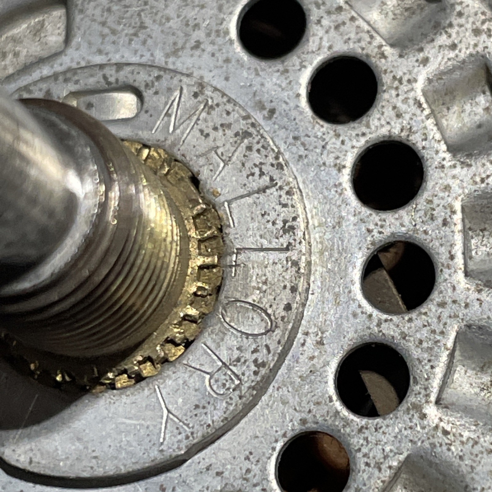 ( one) Vintage Mallory Rotary Switch, 17 Position Shorting With Knob Test Good