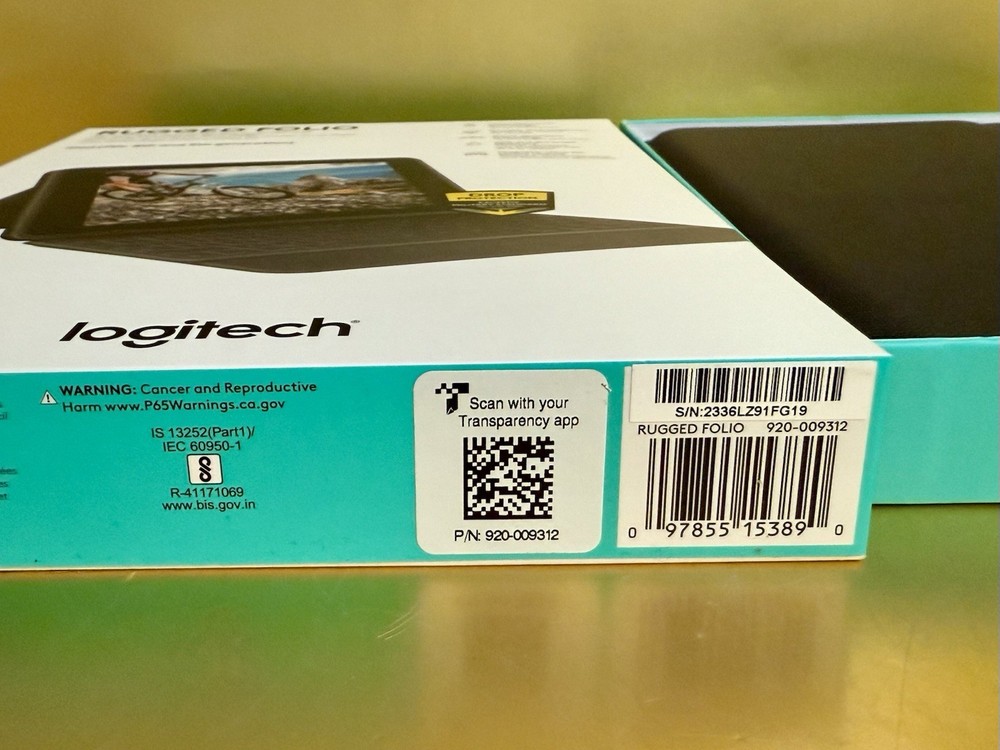 Logitech Rugged Folio Keyboard Case for Apple iPad 7, 8, 9th Gen - Graphite