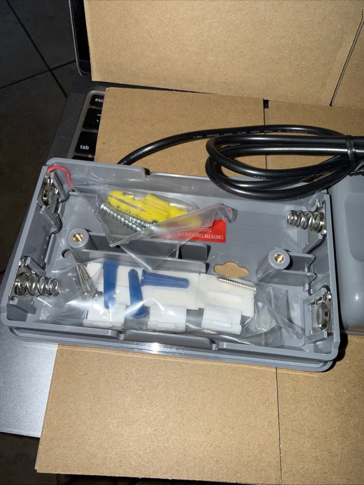 Rubbermaid TC Technical Concepts One Shot® Liquid Auto Soap Replace Battery pack