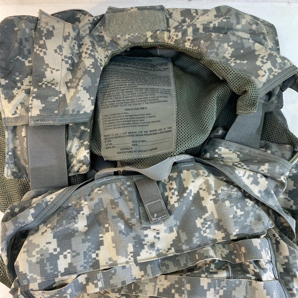 Improved Outer Tactical Vest no inserts Size 3XL NSN: 8470-01-551-7713