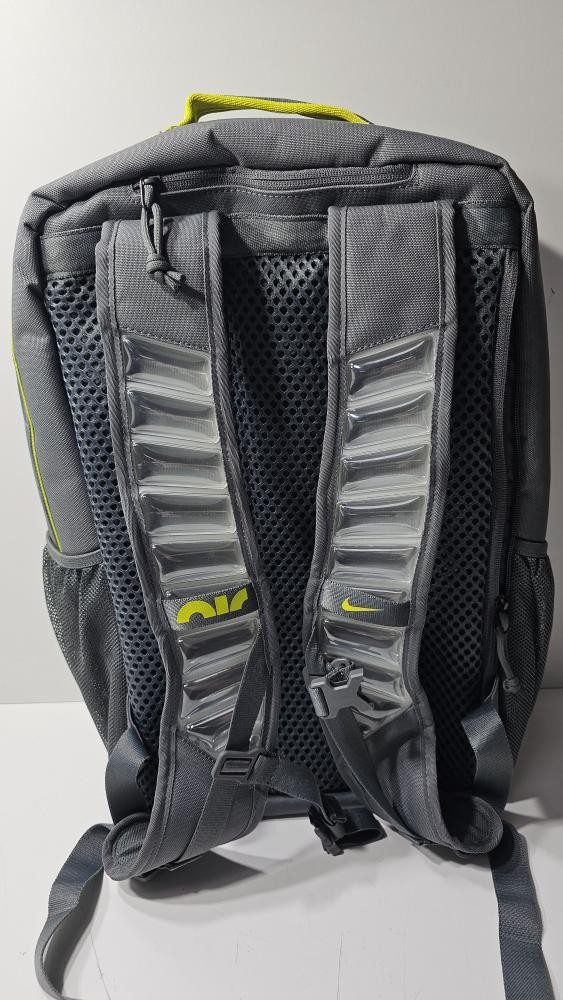 NIKE GREY BACKPACK (P13017461)