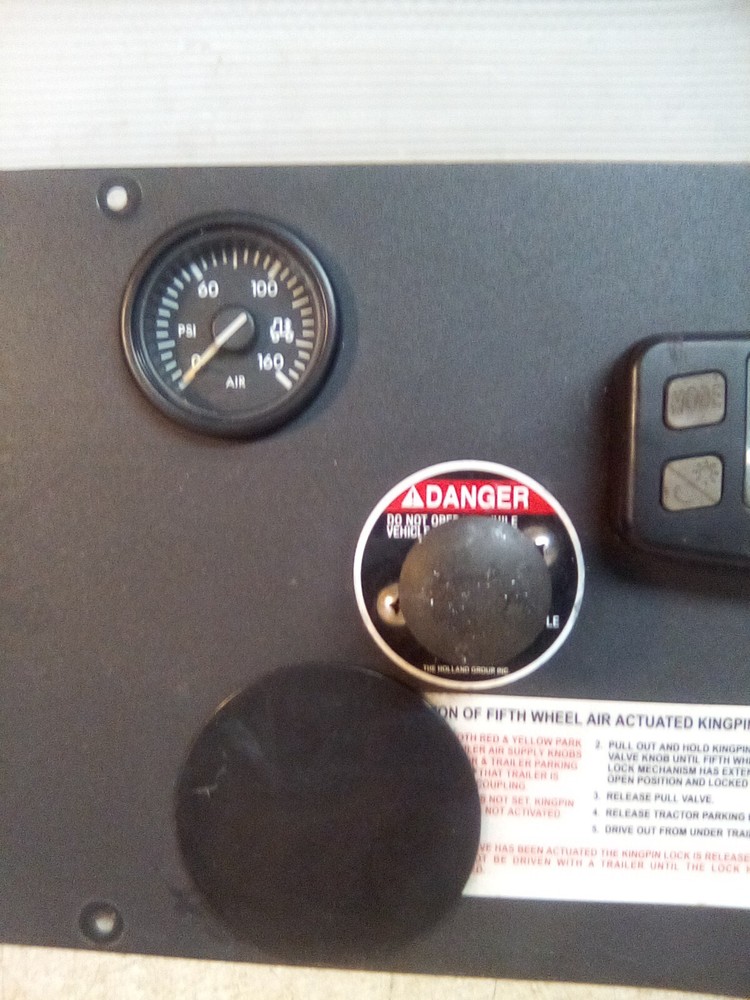 Freightliner Cascadia Dash Panel