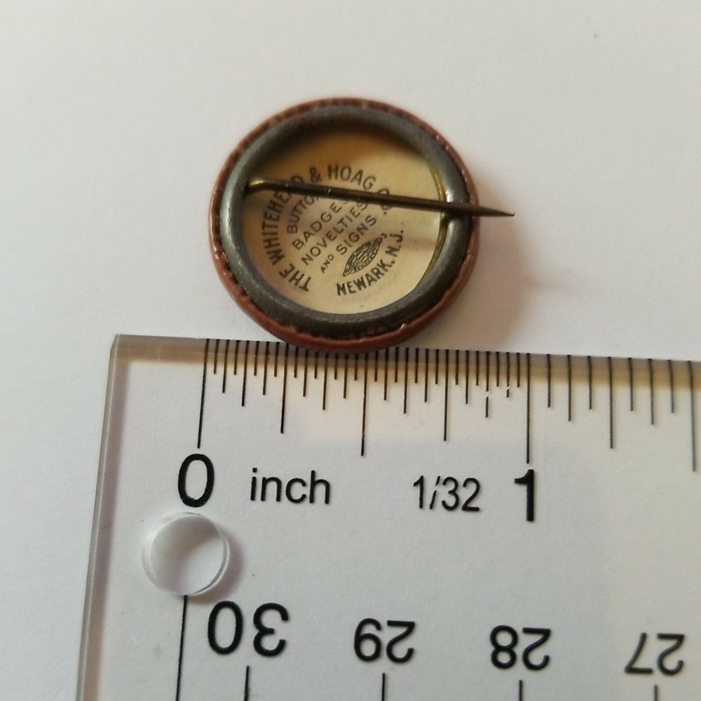 WAR SAVINGS SERVICE PIN BACK BUTTON, W.S.S. HAND WITH TORCH
