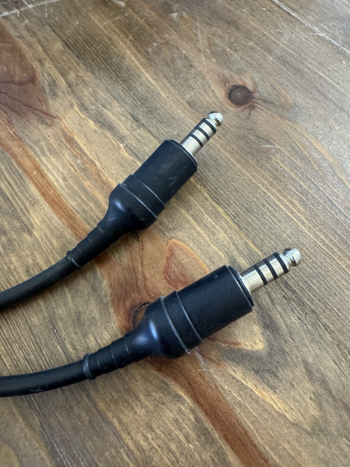 MSA SORDIN 75311 Dual Comms Headset and Carrying Case -Brittle Wire sleeve-